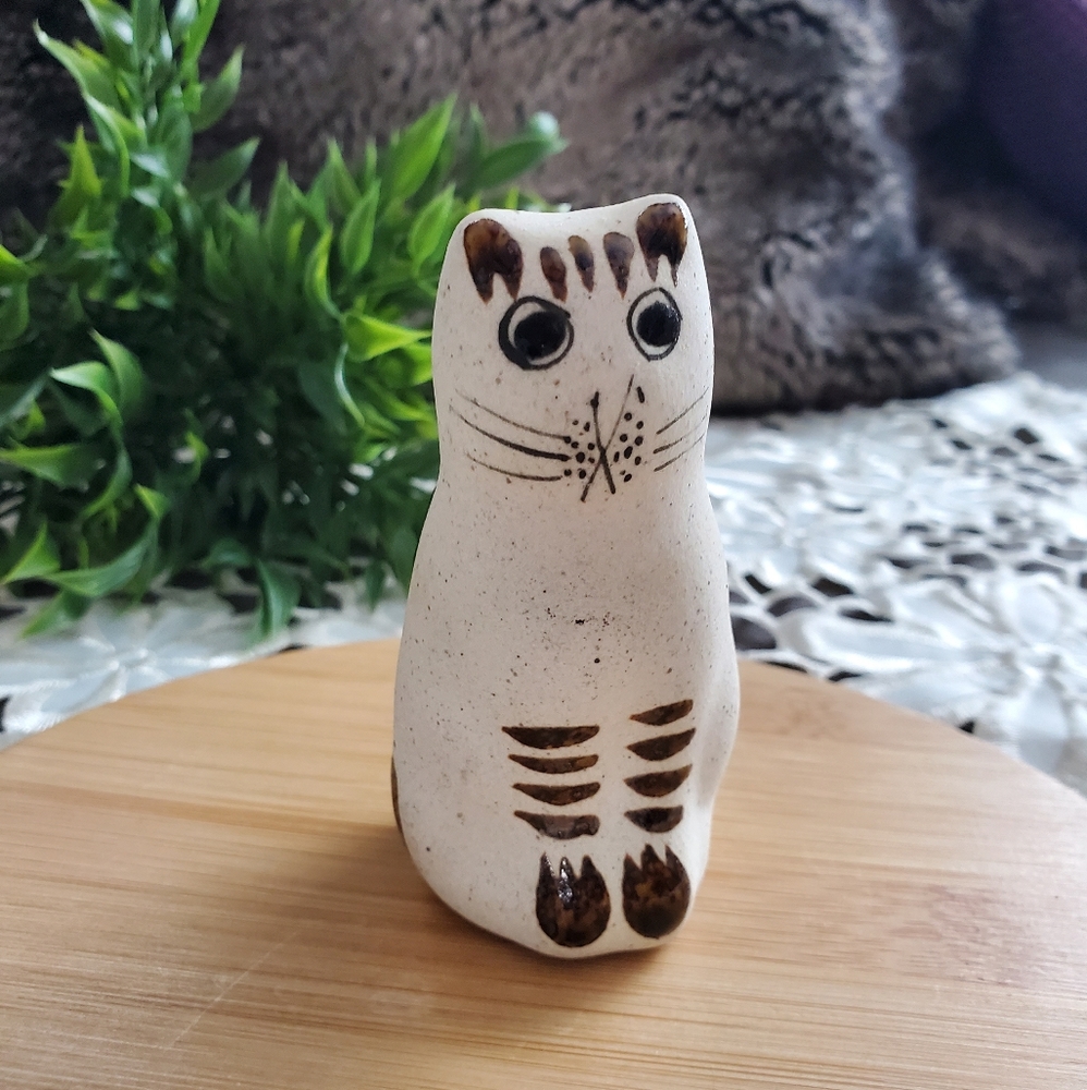MEXICAN POTTERY | Cat with Floral Detail